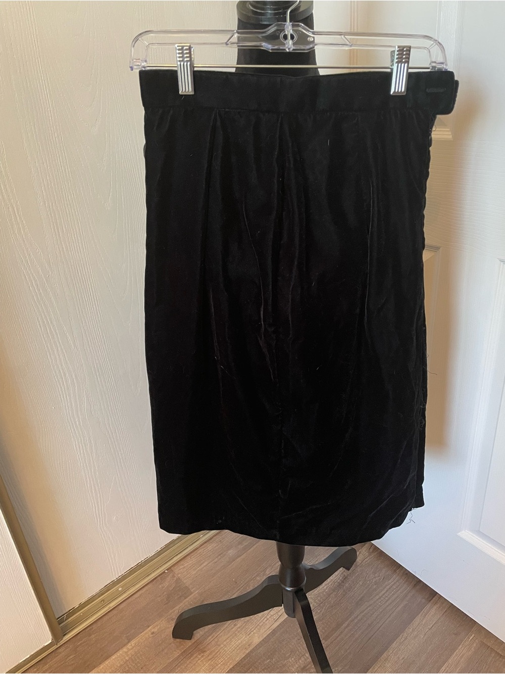 Melrose Black Velvet Pencil Skirt Size 7